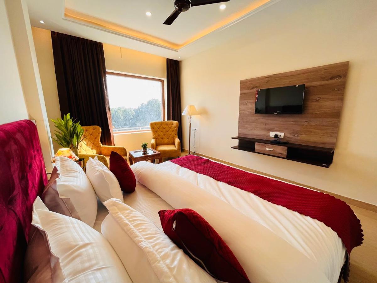 Gange Blossam Resort, Haridwār Zewnętrze zdjęcie