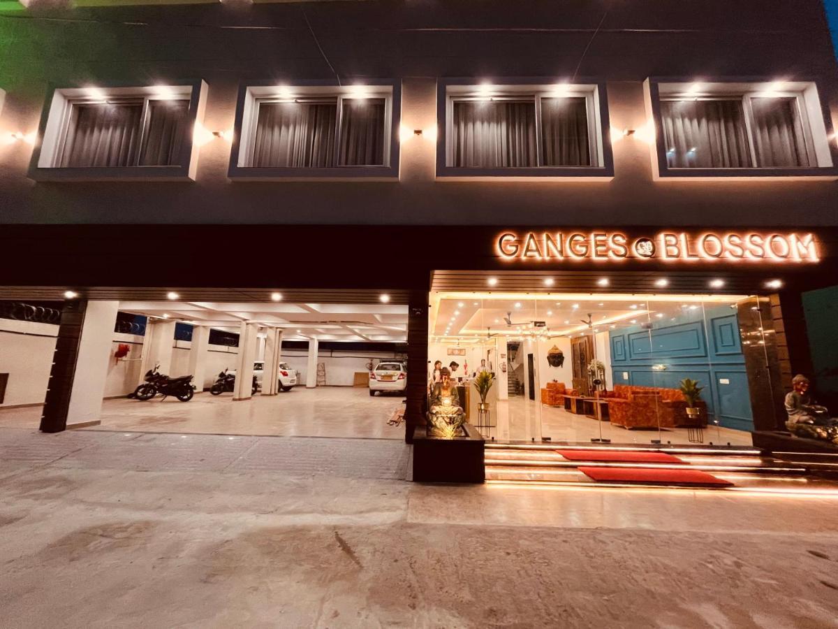 Gange Blossam Resort, Haridwār Zewnętrze zdjęcie